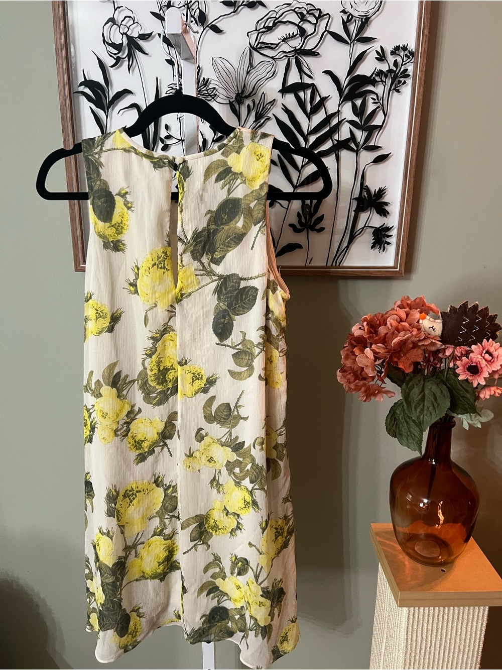 Calvin Klein Cream Shift Chiffon Yellow Floral Print Sleeveless Dress Size 8 - Picture 2 of 5